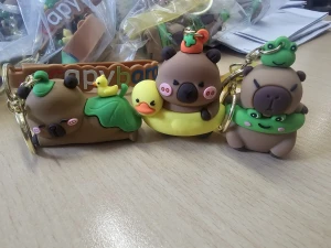 Brelok kapibara mix pakowany po 5 szt.